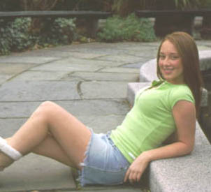 JillianGreenShirtRecliningSmlr72.jpg (20324 bytes)